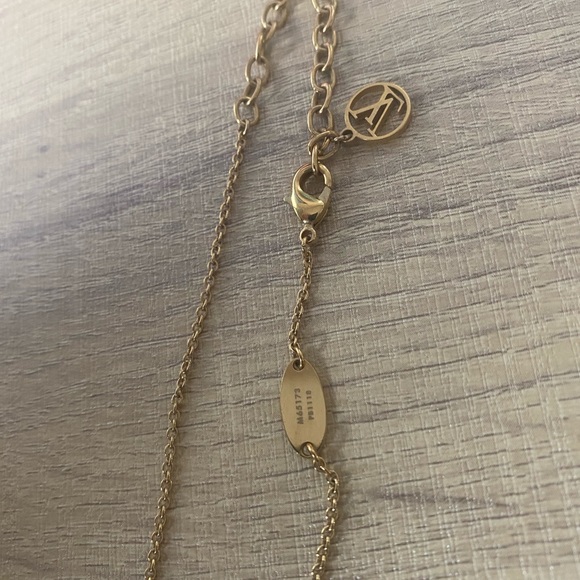 Louis Vuitton Zodiac necklace - Picture 7 of 7